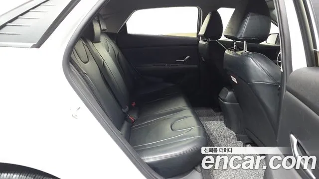 Hyundai Avante — фото 11
