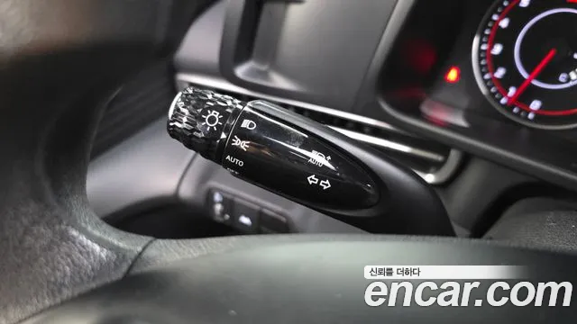 Hyundai Avante — фото 19