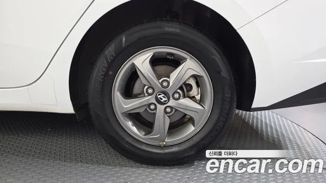 Hyundai Avante — фото 21