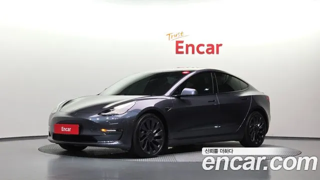 Tesla Model 3 — фото 1
