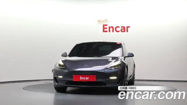 Tesla Model 3 — фото 3