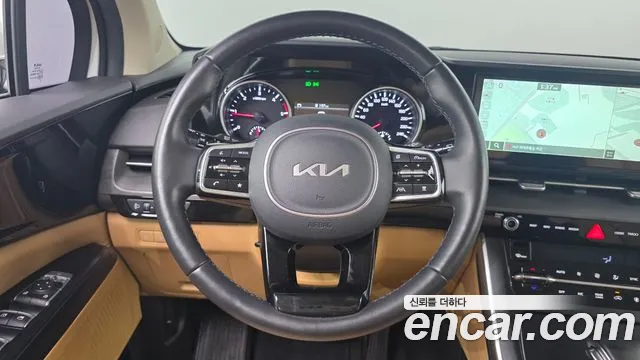 Kia Carnival — фото 12