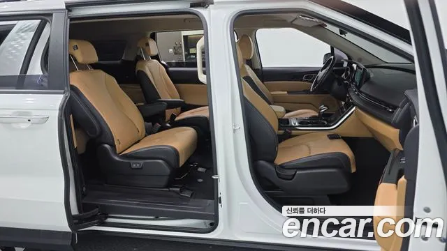 Kia Carnival — фото 20