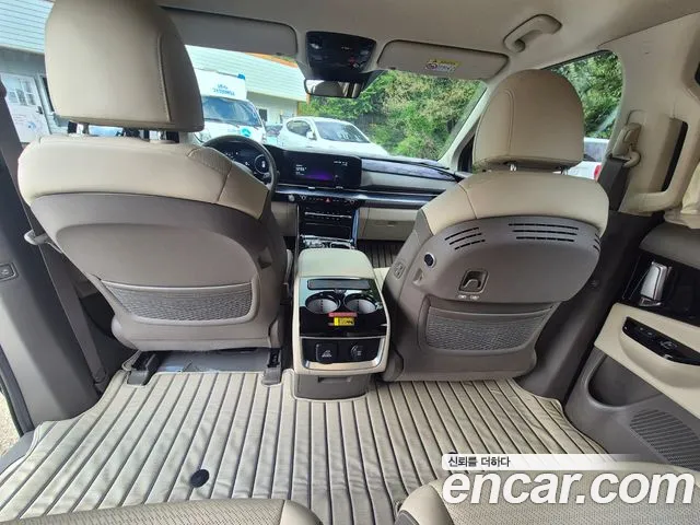 Kia Carnival — фото 12