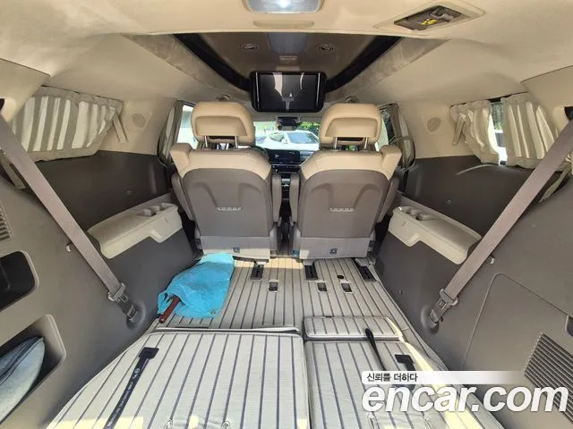 Kia Carnival — фото 15