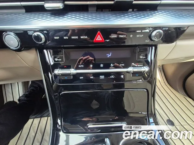 Kia Carnival — фото 10