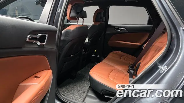 Kia Sportage — фото 12