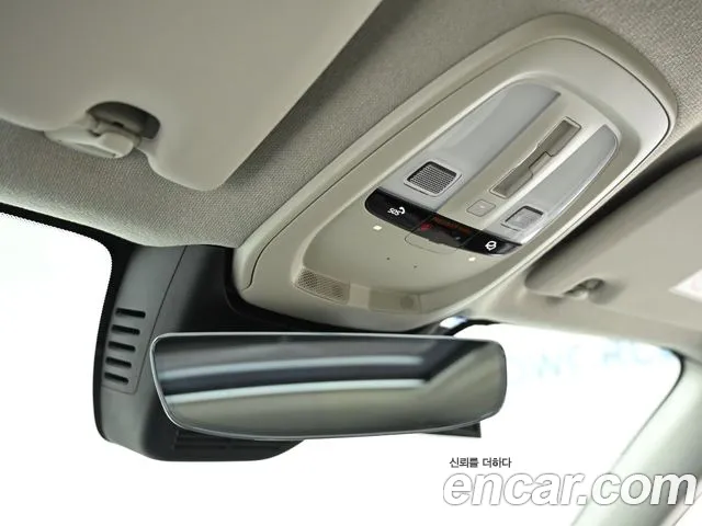 Volvo XC40 — фото 18