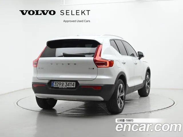 Volvo XC40 — фото 2