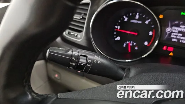 Kia Carnival — фото 18