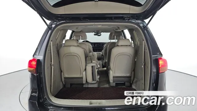 Kia Carnival — фото 20