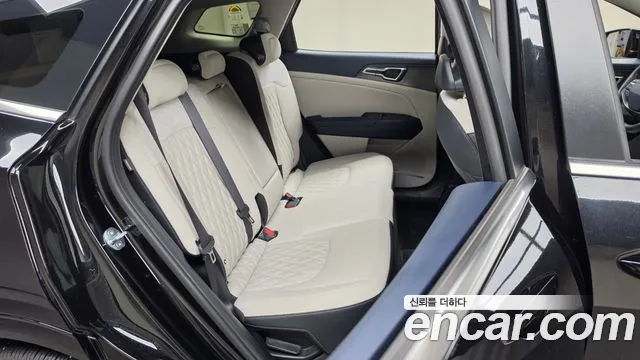 Kia Sportage — фото 12