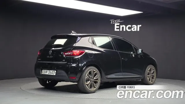 Renault Clio — фото 2