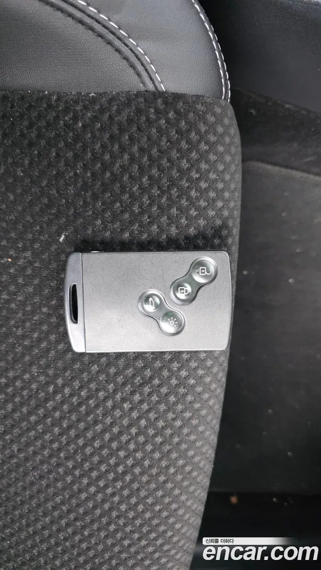 Renault Clio — фото 30