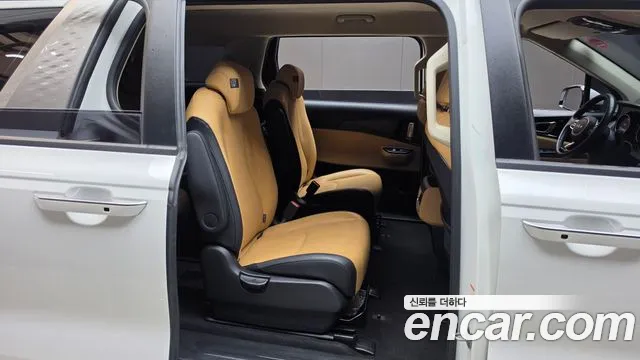Kia Carnival — фото 11