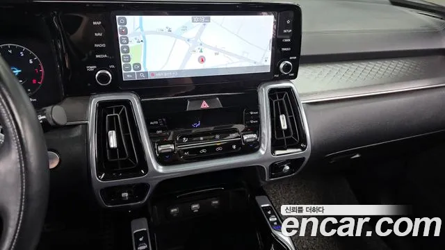 Kia Sorento — фото 14