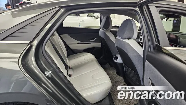 Hyundai Avante — фото 12
