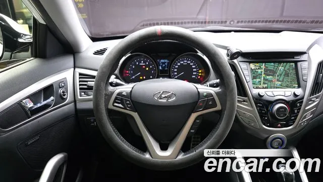 Hyundai Veloster — фото 12