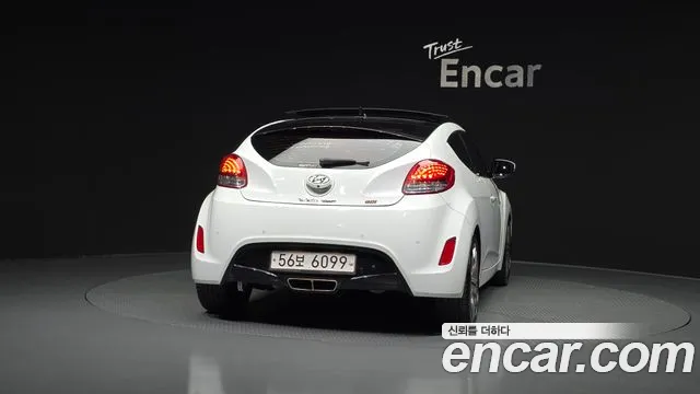Hyundai Veloster — фото 3
