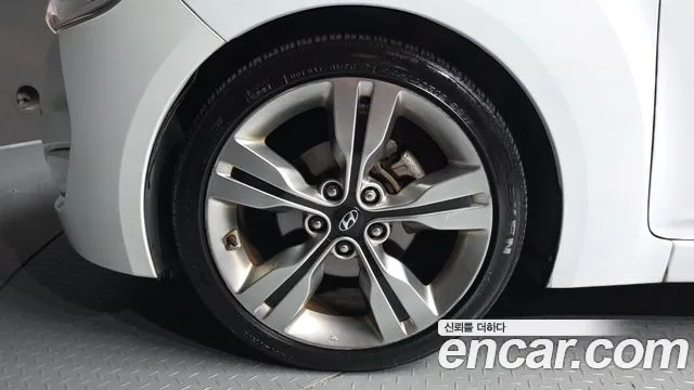Hyundai Veloster — фото 4
