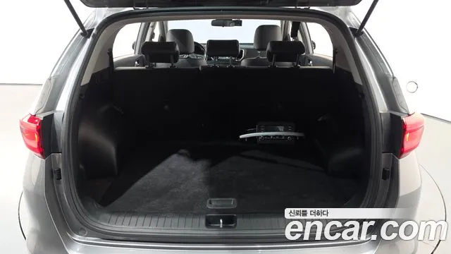 Kia Sportage — фото 18