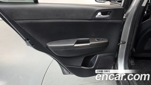 Kia Sportage — фото 25