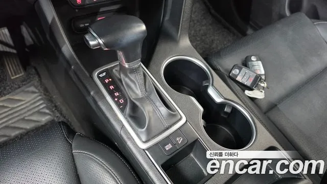 Kia Sportage — фото 9