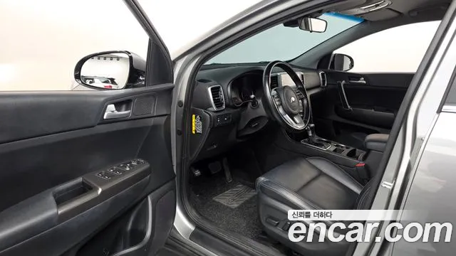 Kia Sportage — фото 10
