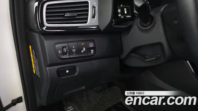 Kia Niro — фото 14