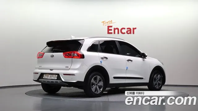 Kia Niro — фото 2