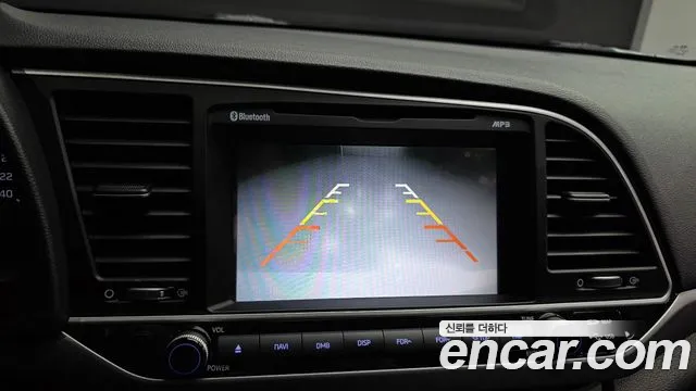 Hyundai Avante — фото 15