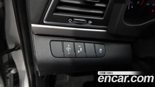 Hyundai Avante — фото 19