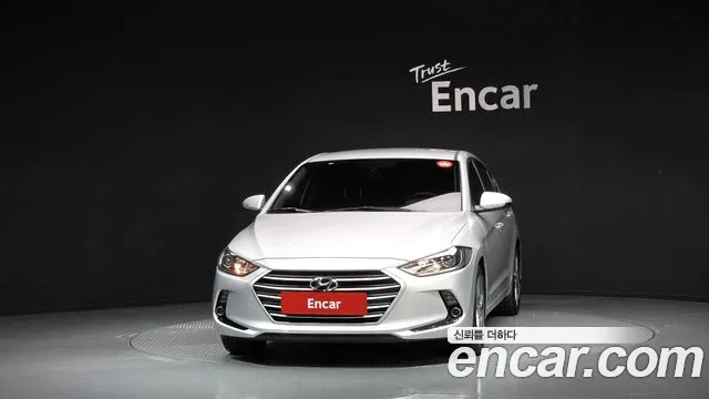 Hyundai Avante — фото 3