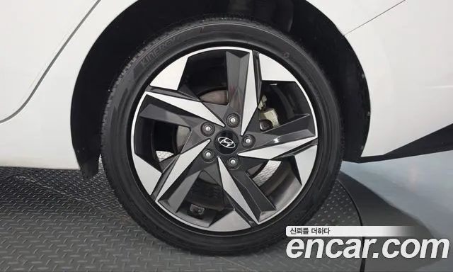 Hyundai Avante — фото 21