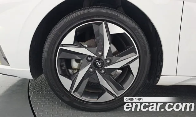 Hyundai Avante — фото 5
