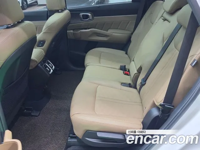 Kia Sorento — фото 7