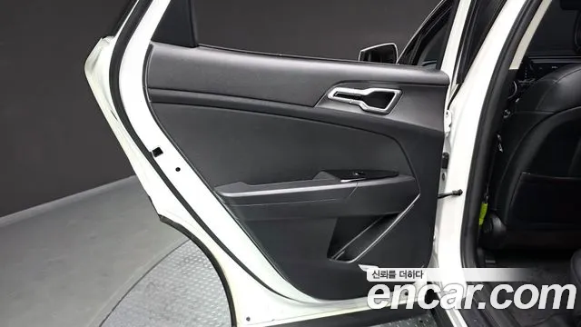 Kia Sportage — фото 25