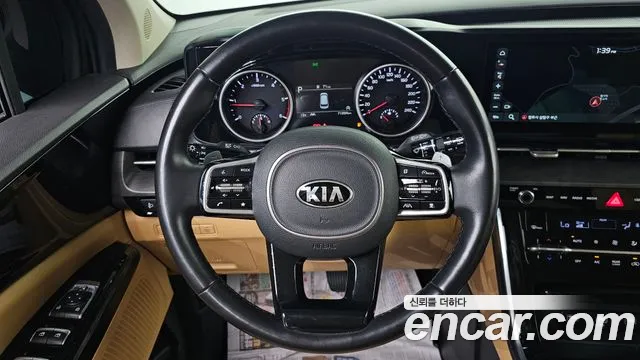 Kia Carnival — фото 15