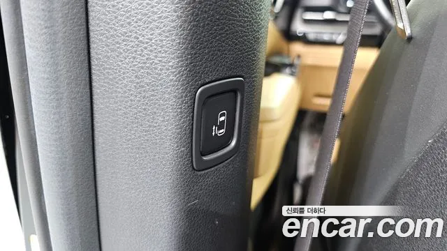 Kia Carnival — фото 18