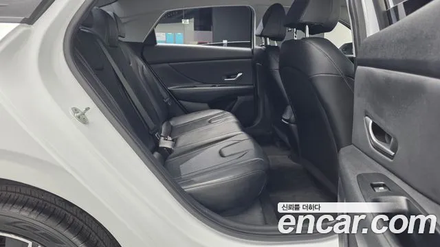 Hyundai Avante — фото 12
