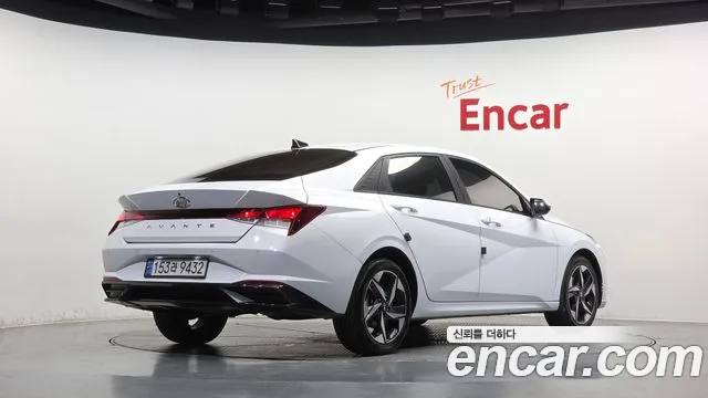 Hyundai Avante — фото 2