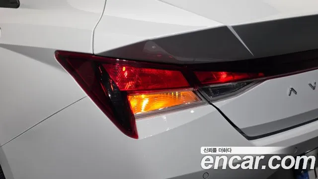 Hyundai Avante — фото 23