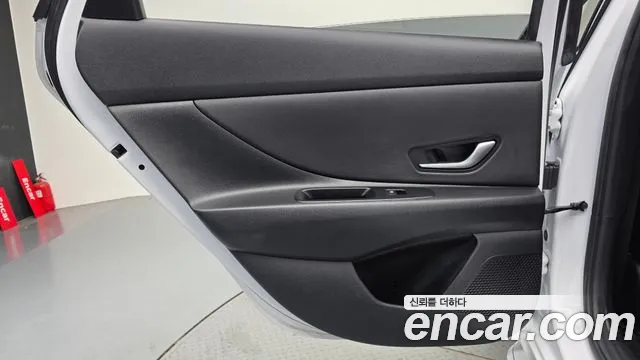 Hyundai Avante — фото 25