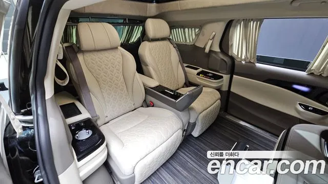 Kia Carnival — фото 11
