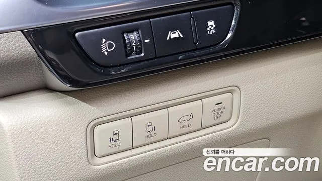 Kia Carnival — фото 17