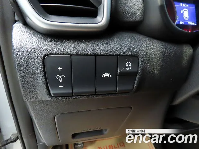 Kia Sportage — фото 13