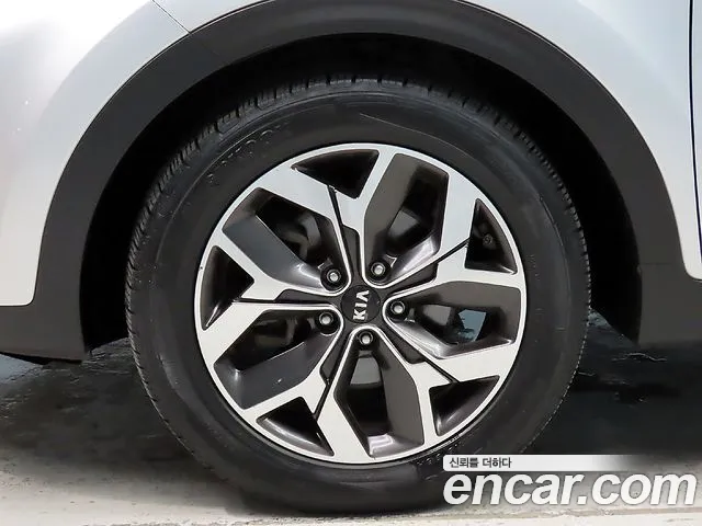 Kia Sportage — фото 5