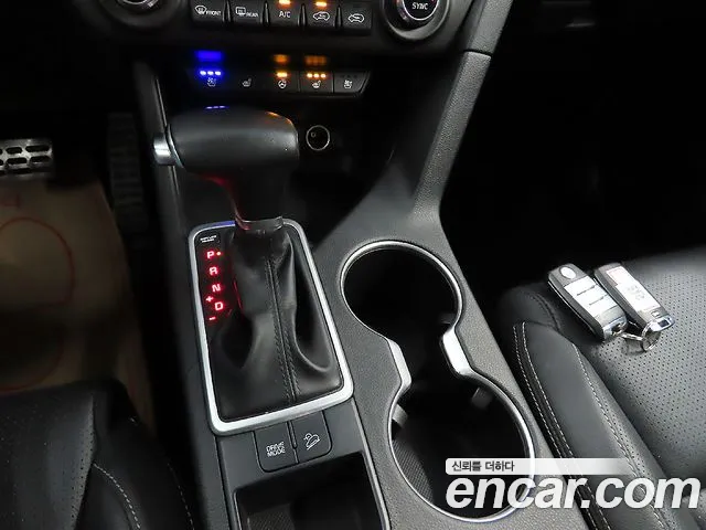 Kia Sportage — фото 9