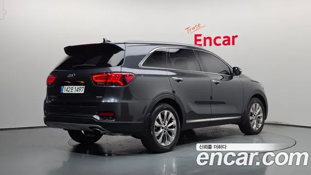 Kia Sorento — фото 2