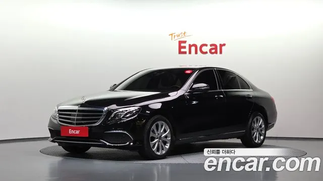 Mercedes-Benz E-Class — фото 1